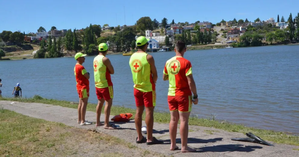 Este sábado arrancará el servicio de guardavidas en las playas de Viedma