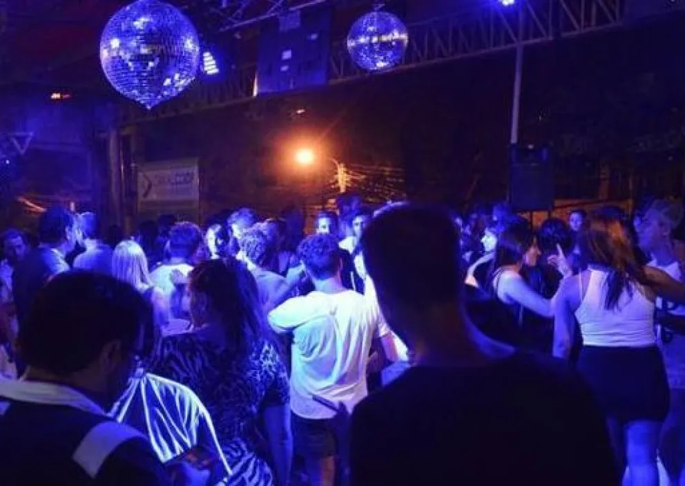 ¿Cómo se celebran este año las "bajadas" del secundario en plena pandemia?