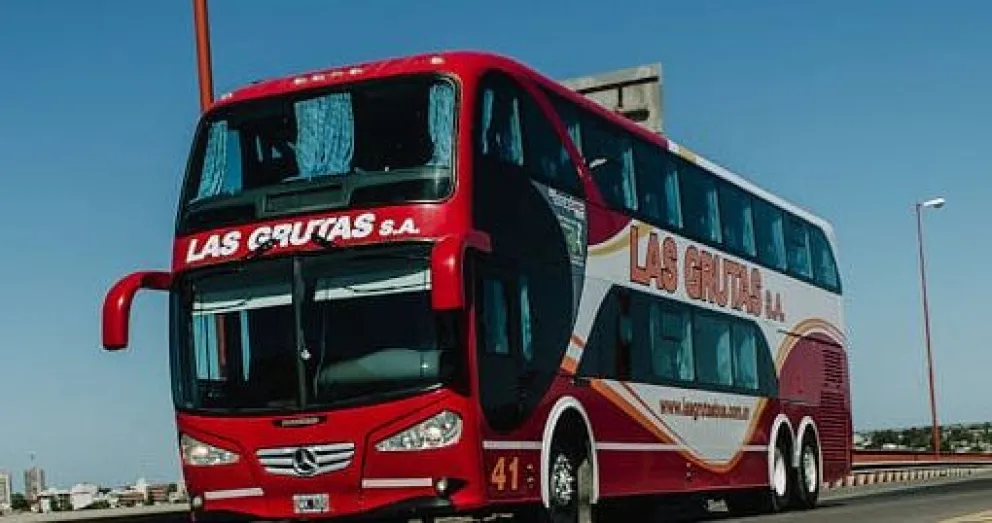 Denuncian a una empresa de micros: no estaría cumpliendo con el descuento universitario 