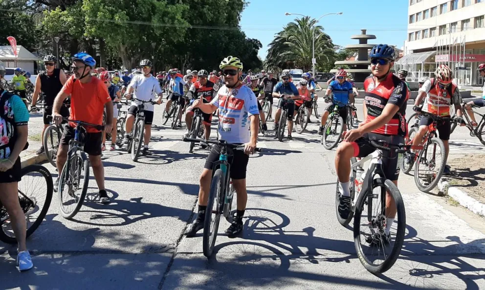 Viedma, Idevi y San Javier se unieron a través de bicicletas