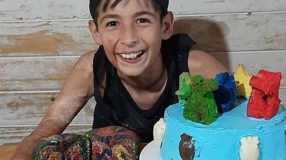 Por las agresiones recibidas la familia de Joaquín, el nene pastelero, le cerró las redes sociales