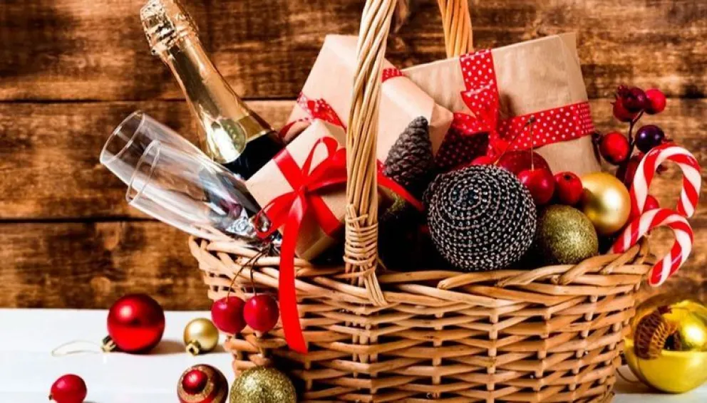 Sin turrón ni garrapiñadas, el Gobierno lanzó una canasta navideña de precios cuidados
