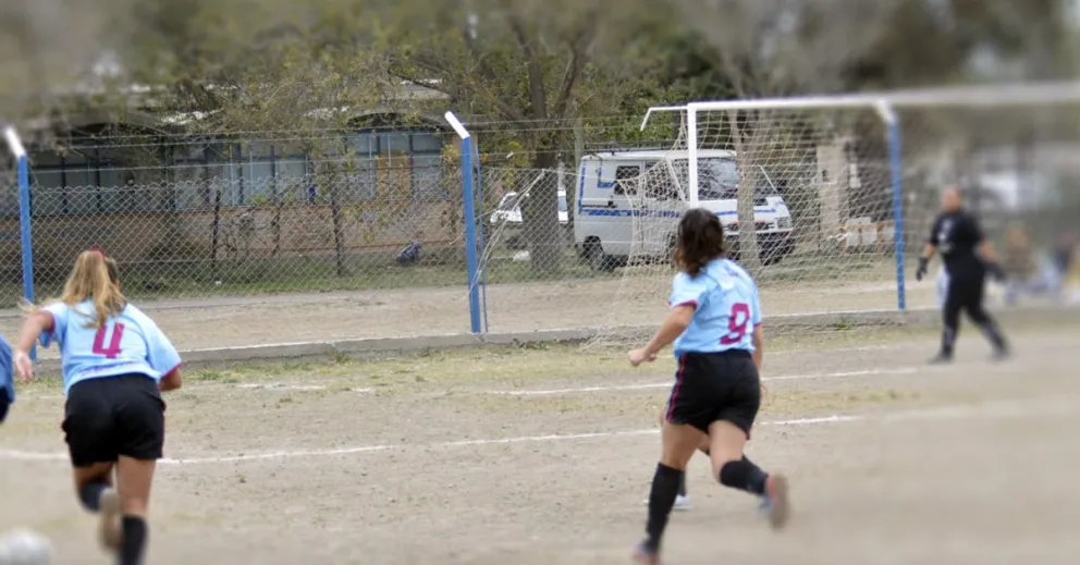 Una de las jugadoras de Maragatas fue acorralada y brutalmente golpeada 
