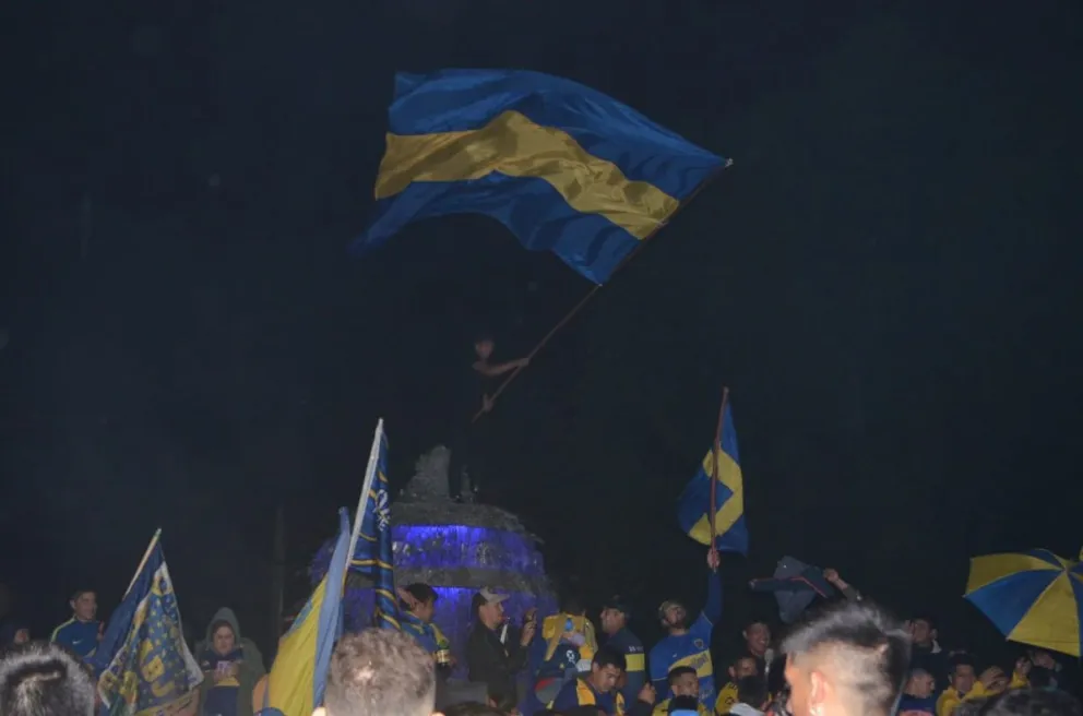 El pueblo boquense se concentró para festejar la Copa Argentina en la Fuente Pucará
