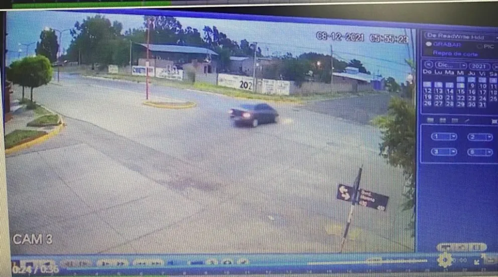 Intensa búsqueda de un Voyage color negro: chocó en Patagones y se dio a la fuga 