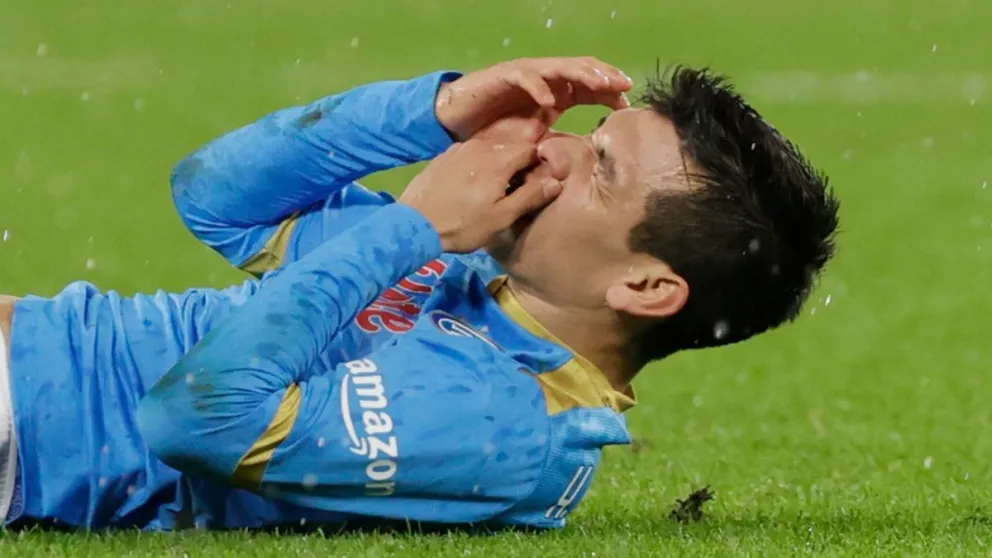 VIDEO: Mirá la escalofriante lesión que sufrió Hirving Lozano en el partido del Napoli