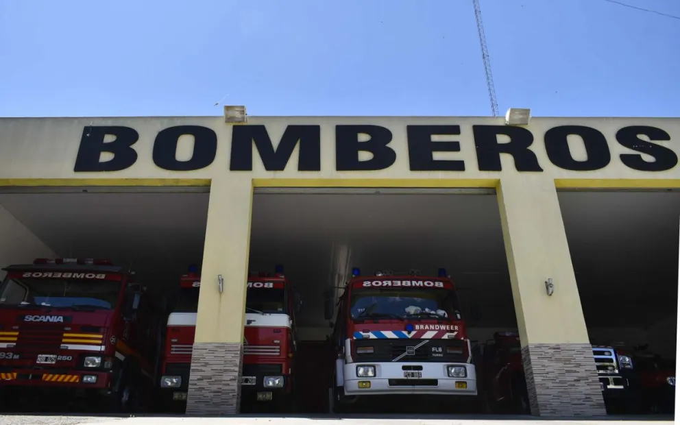 Principio de incendio y susto en un taller de motos 
