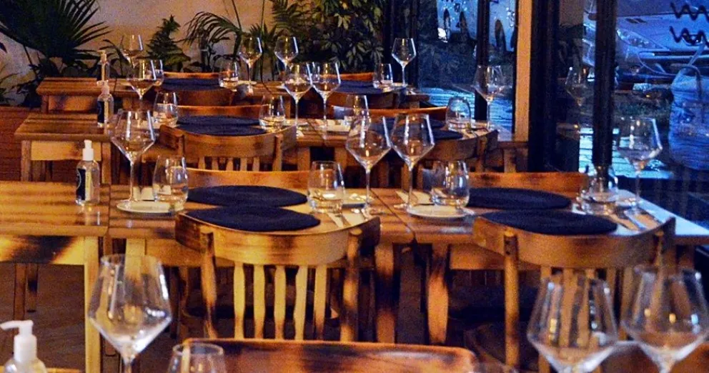 Especial a los costos de las comidas.