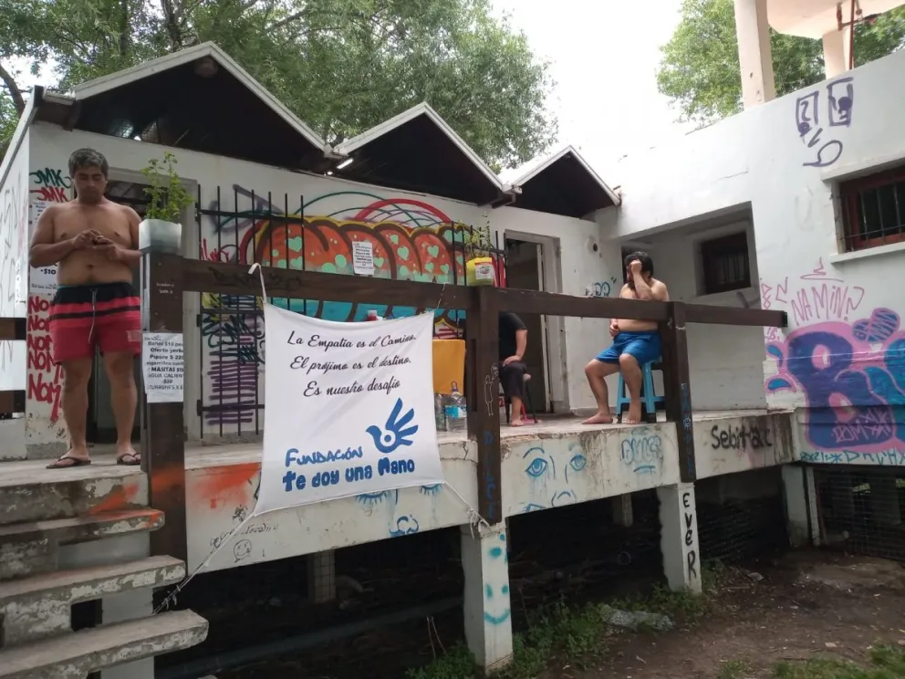 Otorgaron en concesión el cuidado de los baños para impulsar acciones solidarias