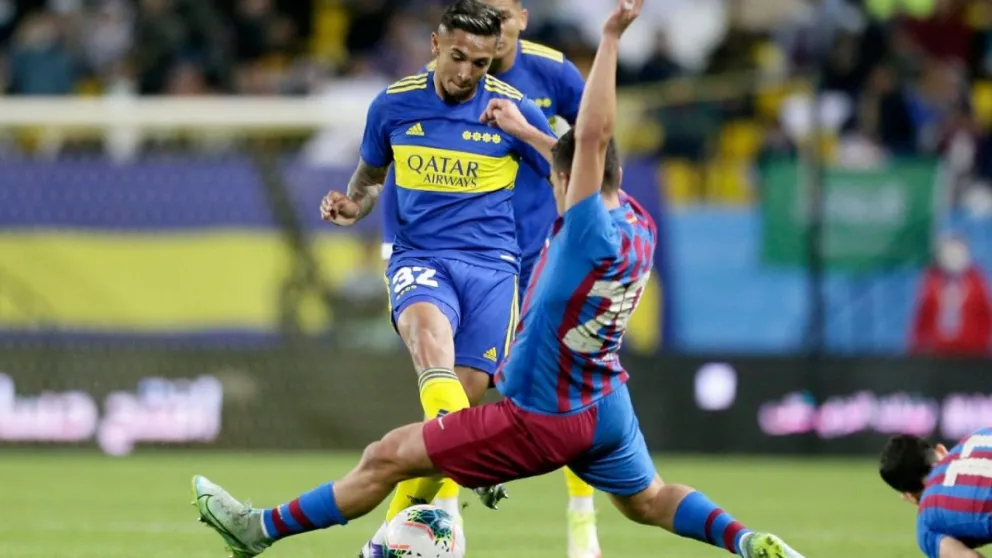 El mejor homenaje a Diego: Mirá el delicioso caño de Almendra en la Maradona Cup