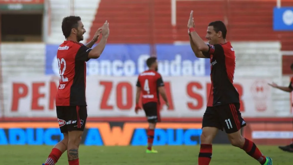 Al final no se retiran: Maxi Rodríguez y Nacho Scocco ya tiene club para seguir jugando