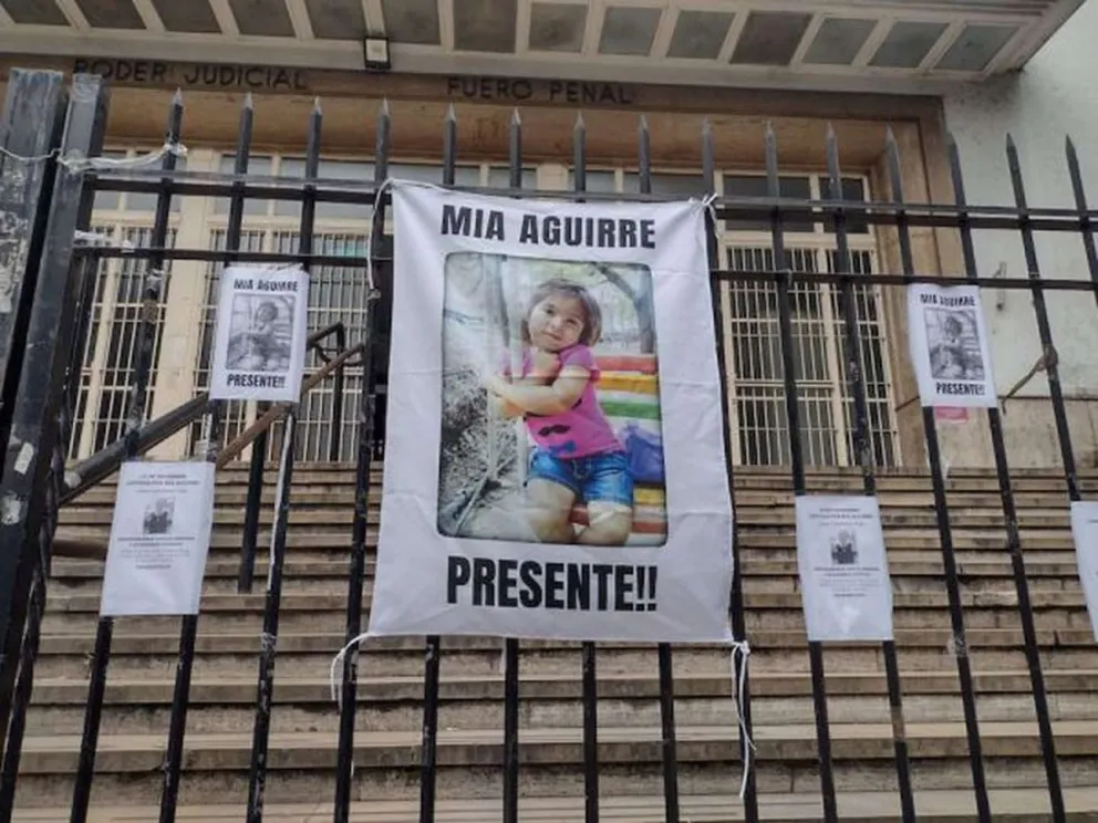 Abusaron y mataron a golpes a su hija de 3 años: cuál fue la condena