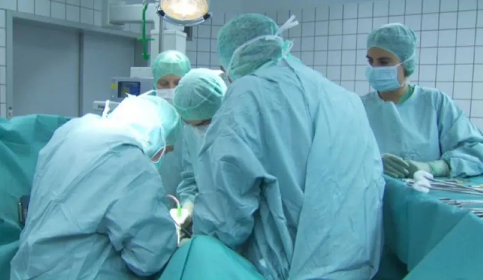 Inédito: se realizó en el país el primer trasplante hepático con un donante vivo