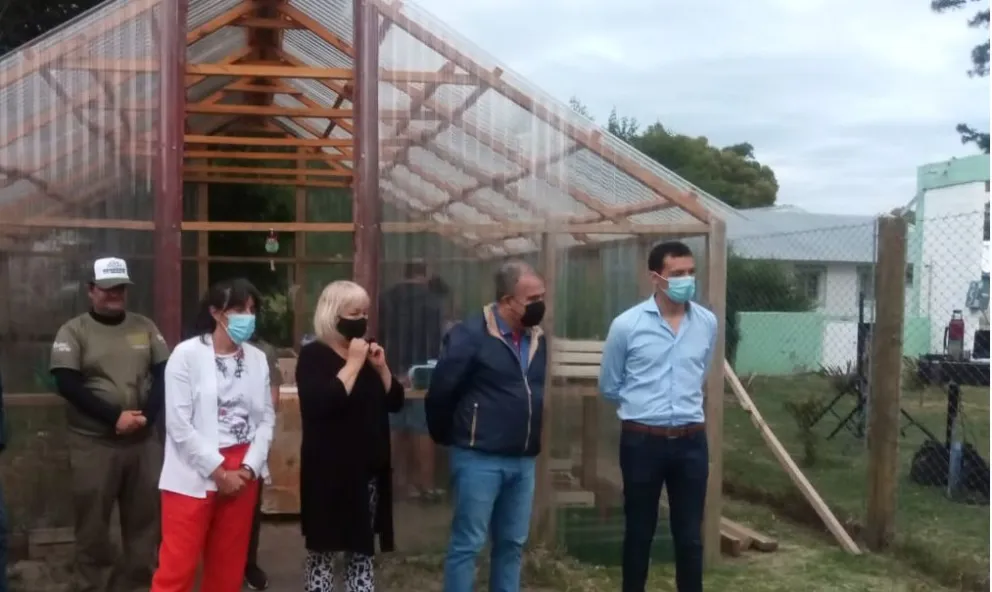 Anuncian la creación de un área para proteger  a la colonia de loros y atraer más turistas