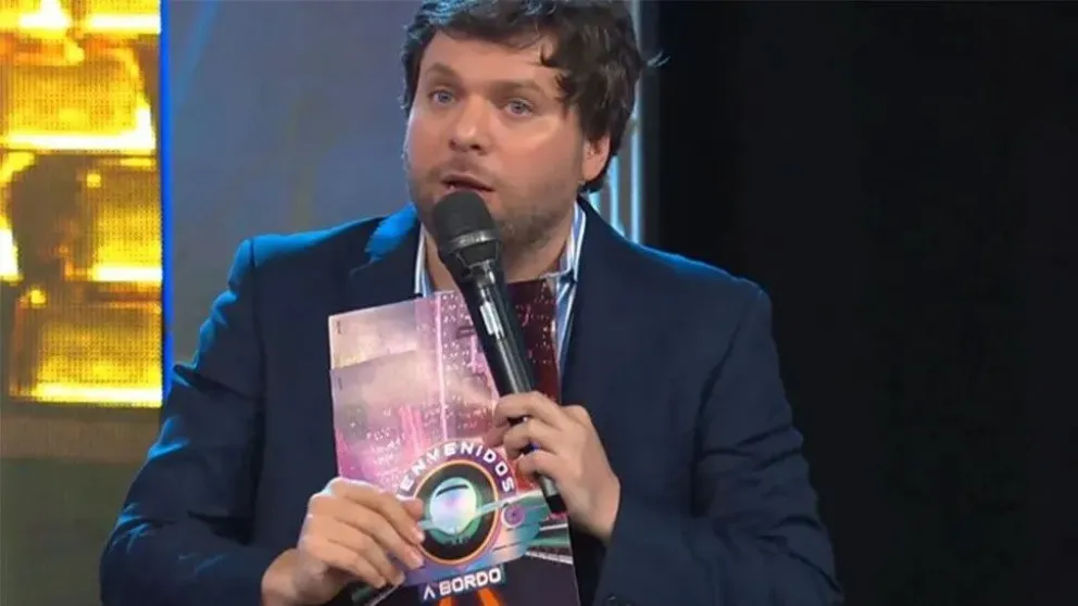 Explotaron las redes sociales con el doble de Brad Pitt que sorprendió a Guido Kaczka