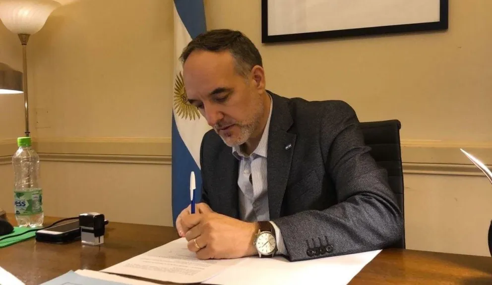 Intendentes justicialistas salieron a bancar a Martín Doñate