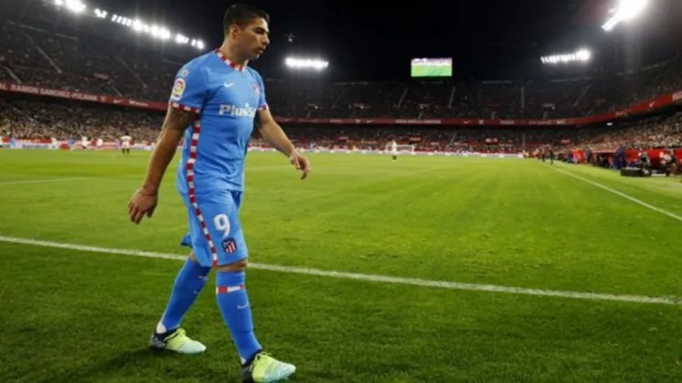Video: Luis Suárez se fue de la cancha furioso e insultó al Cholo Simeone
