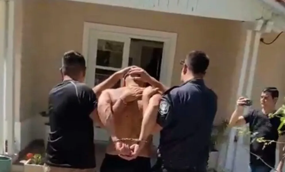 Detienen a un hombre oriundo de Bahía San Blas con una menor de 15 años 