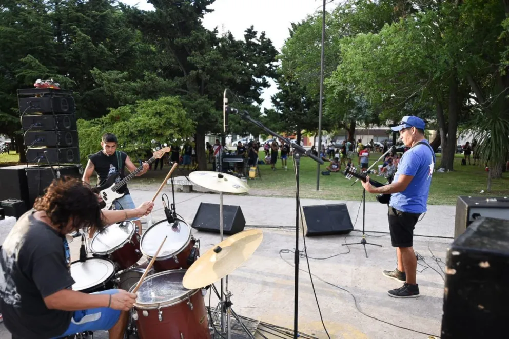 Rock local y solidario por pequeño Lorenzo Salazar