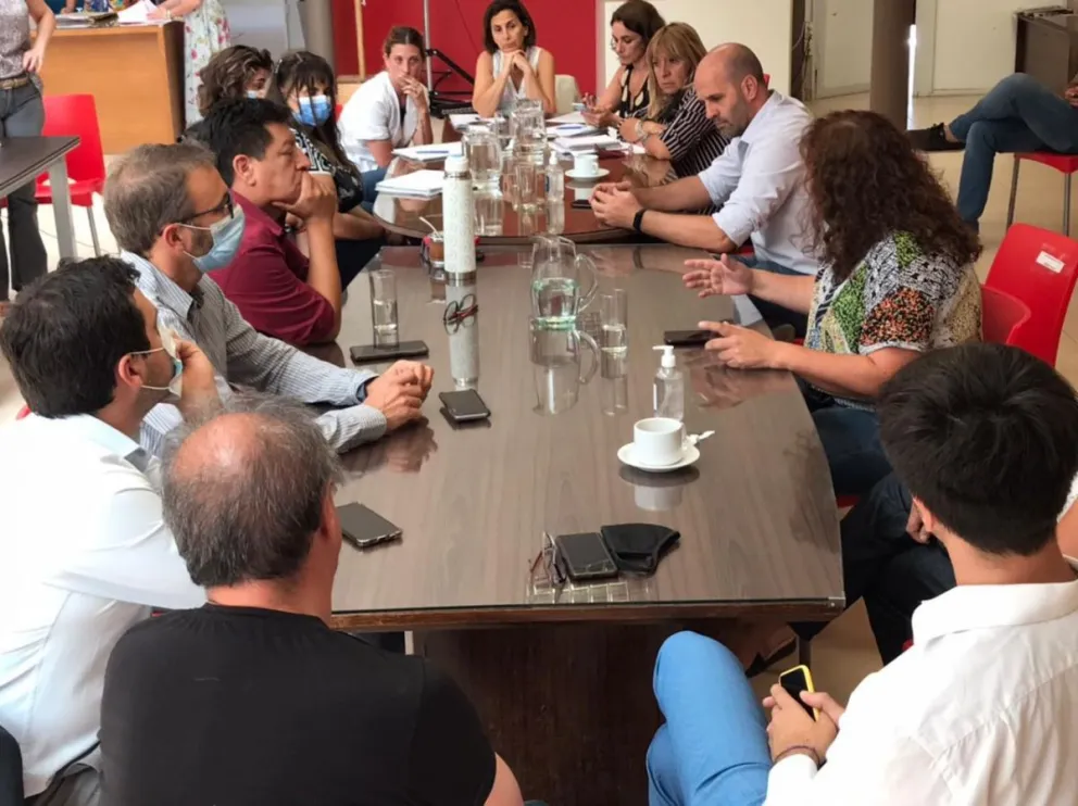 Concejales analizan de forma puntillosa la norma para que menores entren a boliches