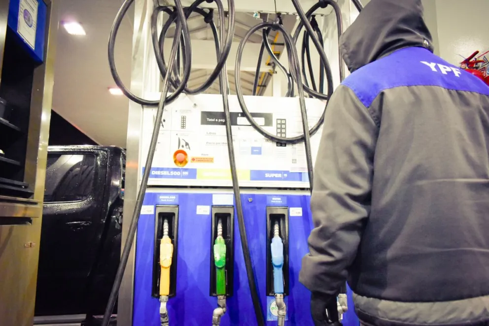 Temen que haya desabastecimiento de combustibles durante las fiestas