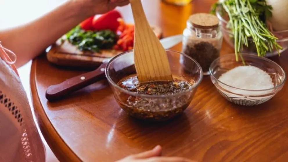 Para acompañar tus platos en Navidad: 5 diferentes salsas fáciles y ricas 