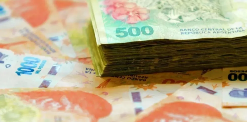 El Presidente anunció un bono de 20.000 pesos para trabajadores estatales: a quiénes alcanza