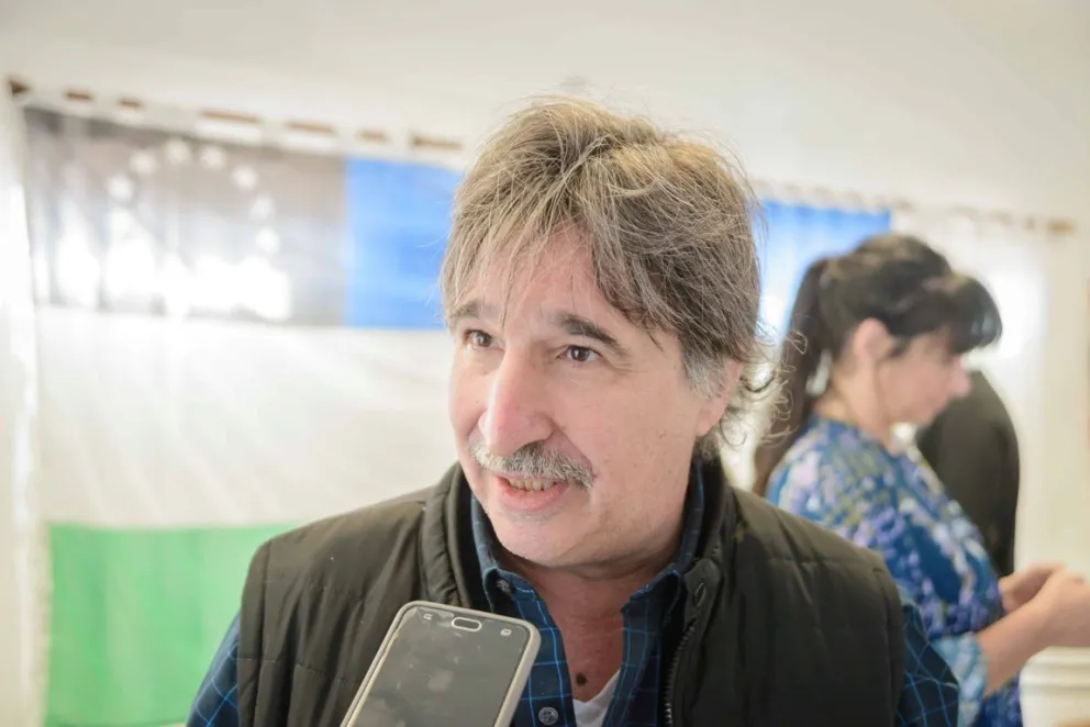 La gobernadora Carreras completa su gabinete con nuevas asunciones ministeriales