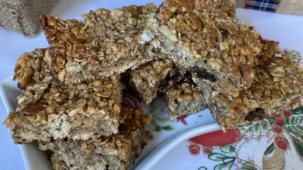Cómo preparar un turrón navideño con cacao y sin azúcar, ¡bien crocante!