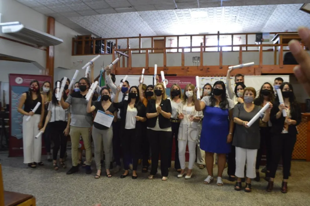 Nuevo acto de graduación de la UPSO en Carmen de Patagones