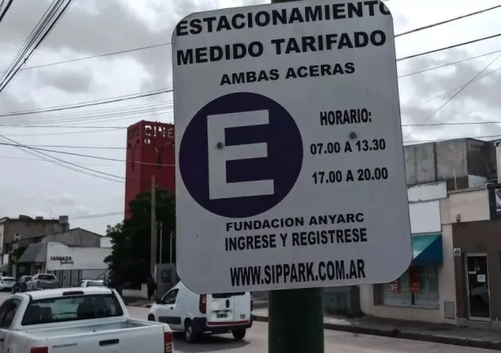 Muchos automovilistas no pagan el estacionamiento medido y pago en Viedma