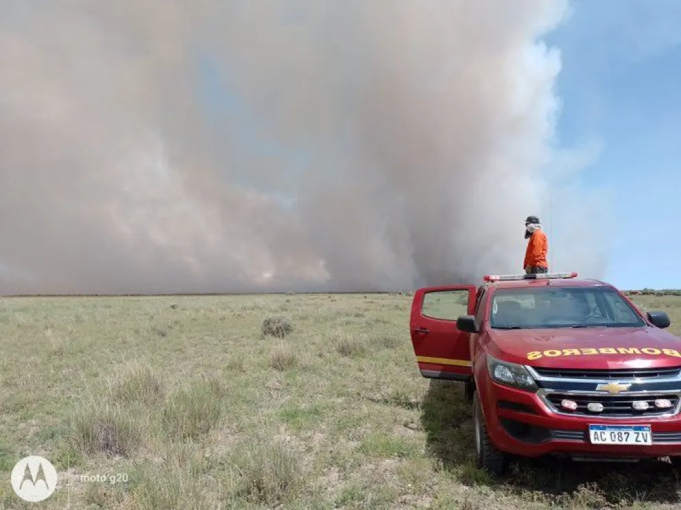 La Policía llevó tranquilidad respecto al incendio cerca del Cóndor