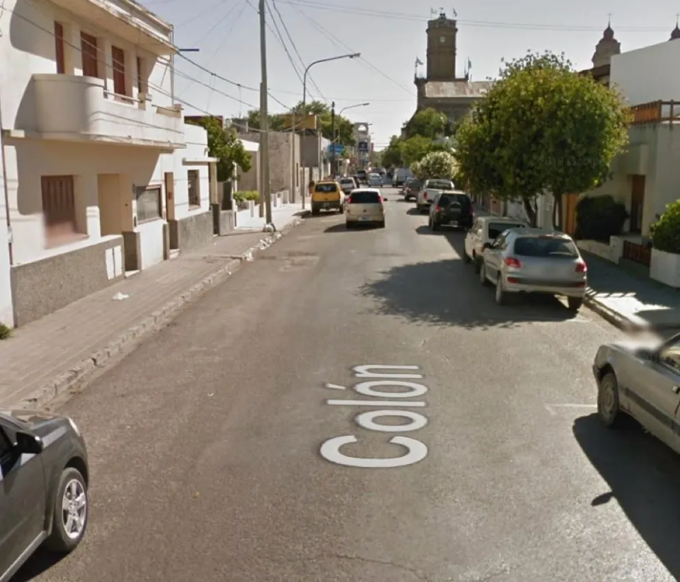 Tuvo un ACV en la vía pública y gracias al rápido accionar de los vecinos se recupera