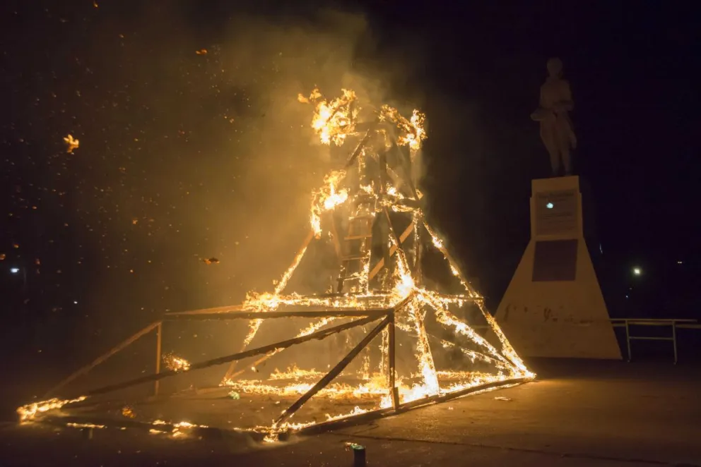 Una obra en Viedma ya es internacional: llegó a portadas de Francia y de Inglaterra