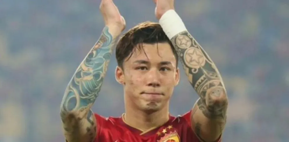 Fútbol en China: prohíben que los jugadores nacionales tengan tatuajes a la vista