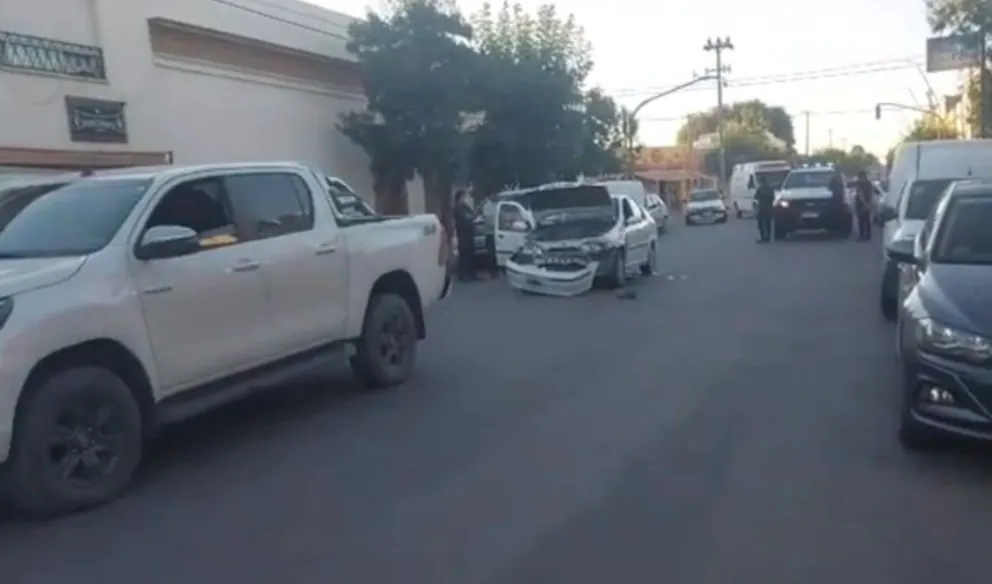 Una mujer resultó lesionada en un choque registrado en pleno centro de Carmen de Patagones