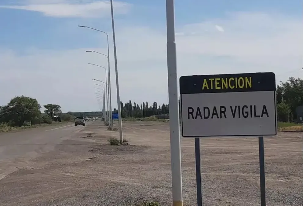 Avanzan con las multas con radares en el interior bonaerense y se espera lo mismo en la zona atlántica rionegrina