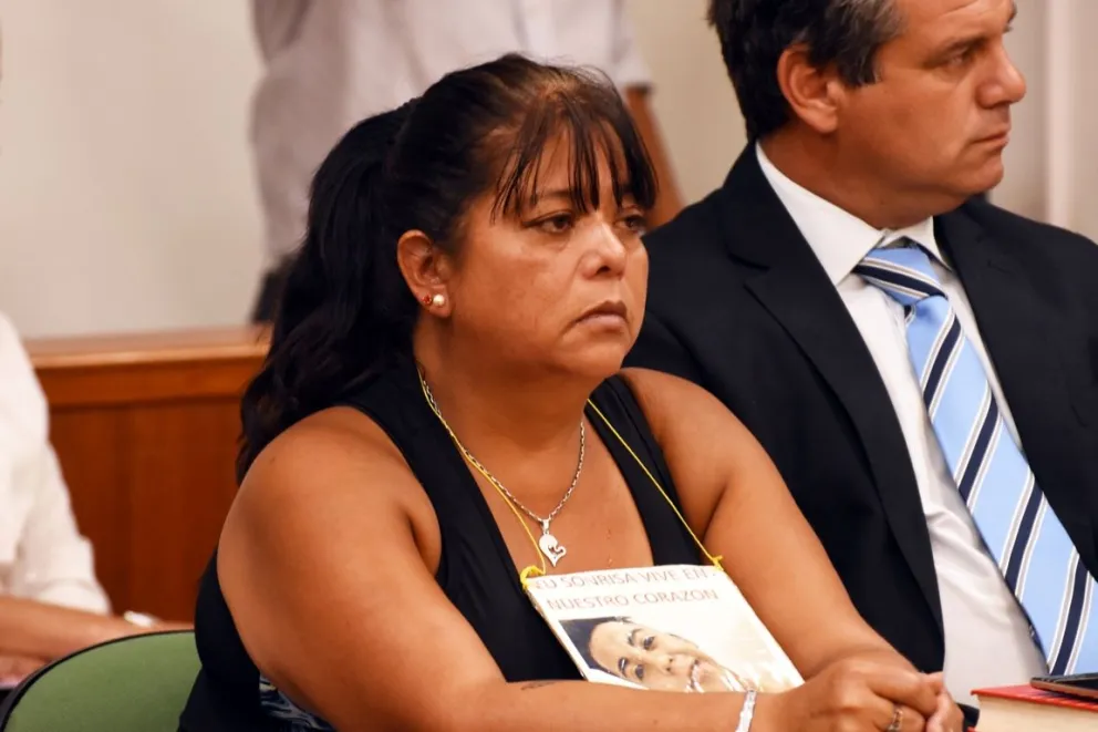 A cinco años del asesinato de Emilio Collueque su madre genera conciencia en redes sociales