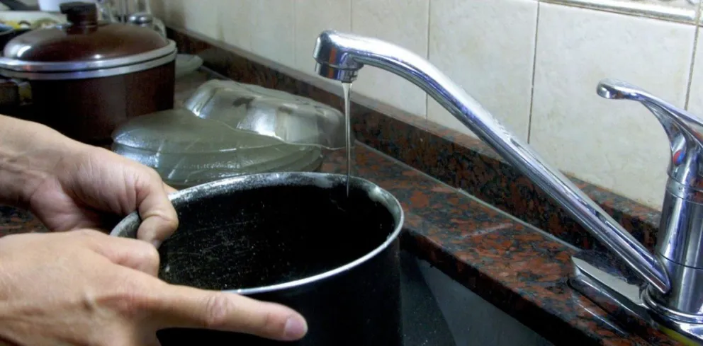 Con la temporada activa y 31 grados, El Cóndor tiene poca presión de agua