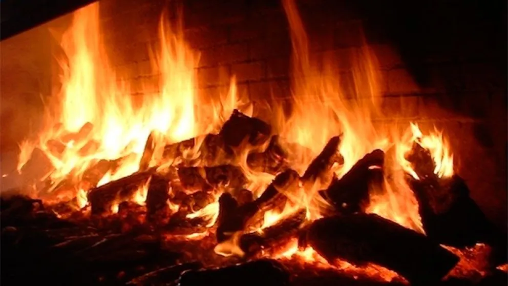 Tragedia: bebé resultó quemado cuando su papá prendió el fuego del asado con combustible