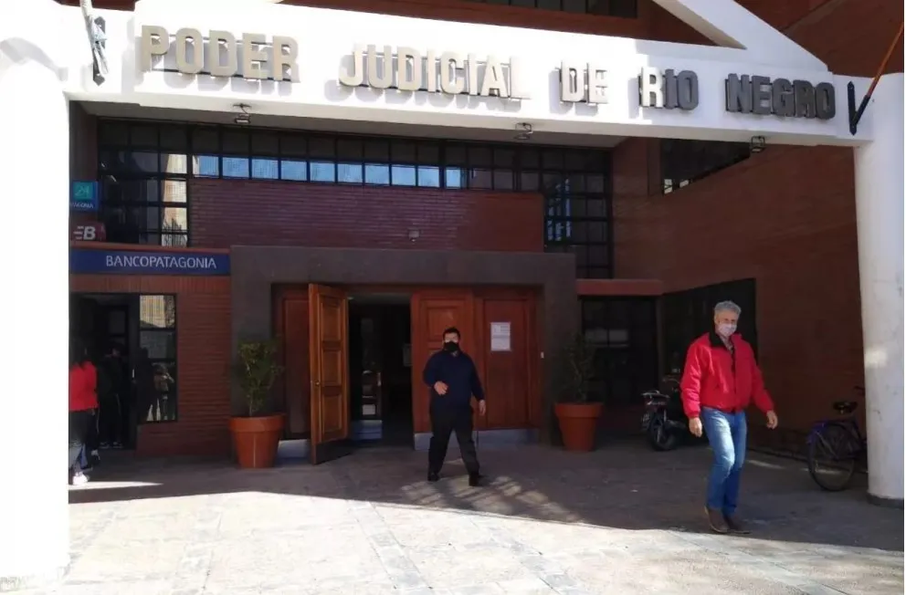 Noche caliente en Viedma y disparos entre familias: ¿Los menores de siempre?