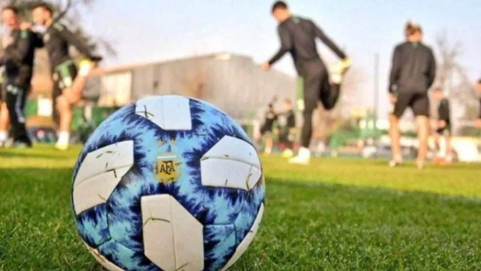 Inicio de pretemporada de fútbol: casi 100 casos de coronavirus en la vuelta a los entrenamientos