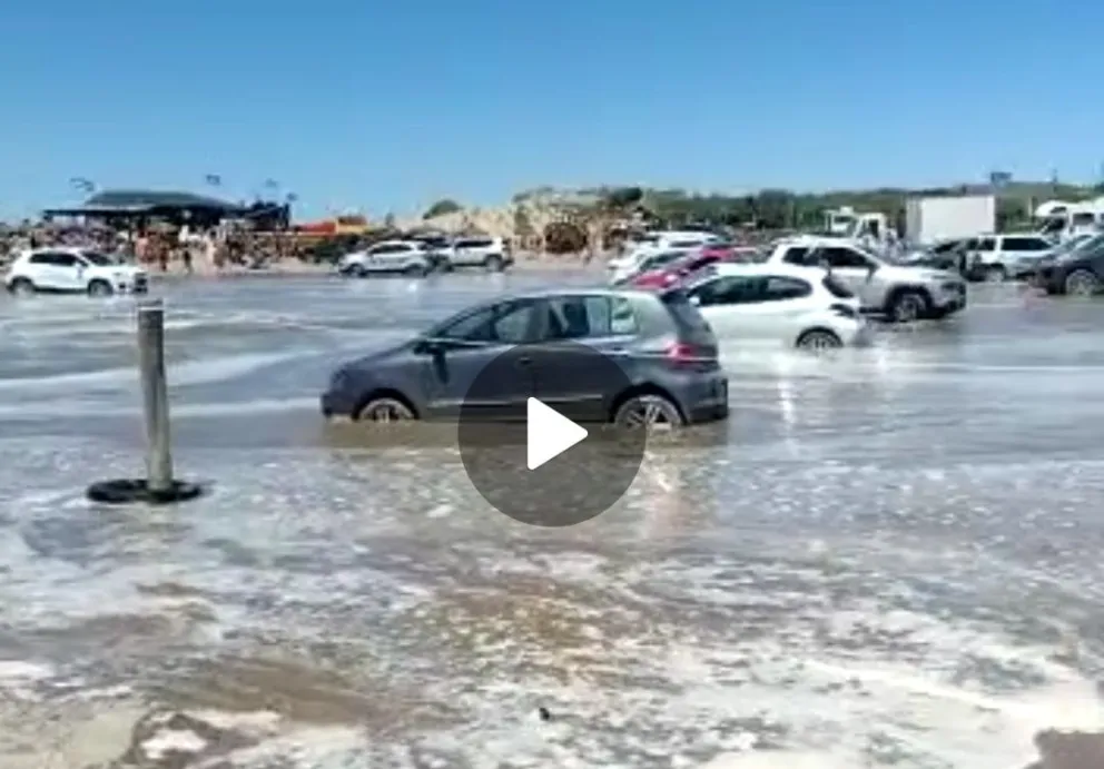 Comenzó la temporada de autos atascados en el agua