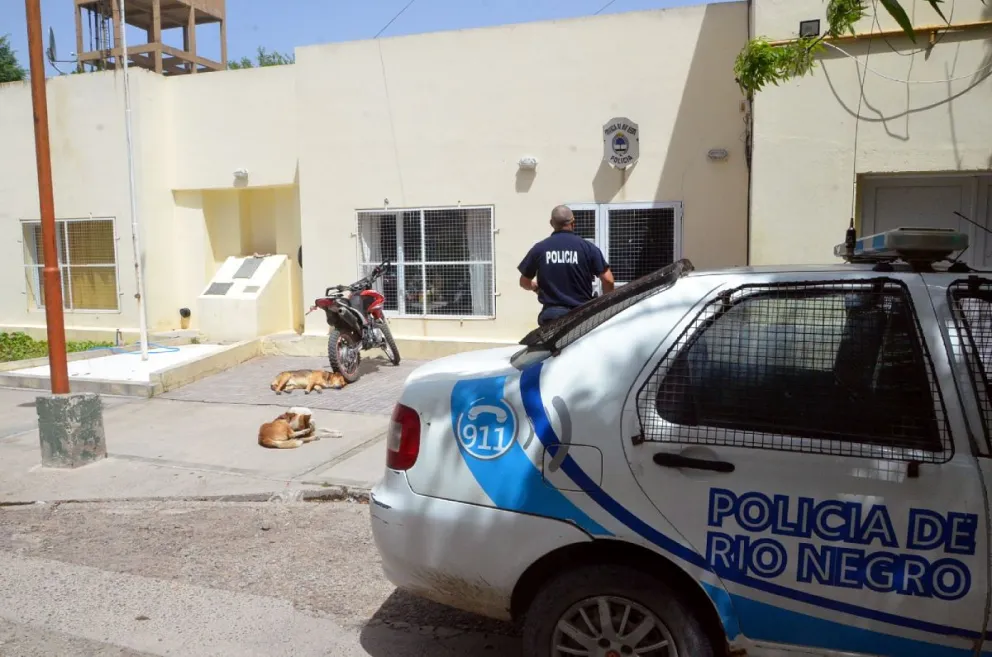 La tensión estuvo al límite durante el procedimiento policial. Hubo detonaciones al aire para dispersar a los revoltosos.
