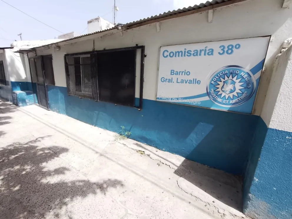 La uniformada presta servicio en la Comisaría 38