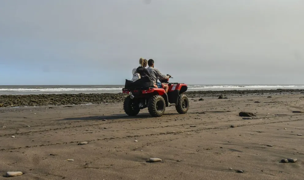 A pesar de la jornada laboral, podría ser otro día de playa. Foto archivo.