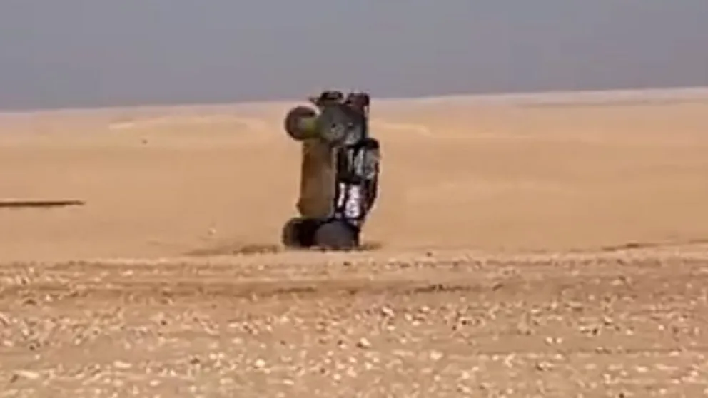 Impactante video: el accidente con "volteretas" que paralizó a fans del Dakar