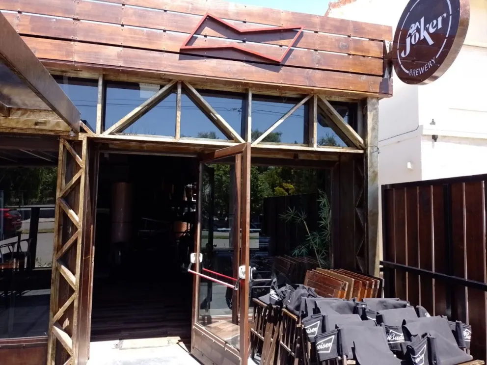 Otro escándalo en Joker: denunciaron a una moza por amenazas de muerte