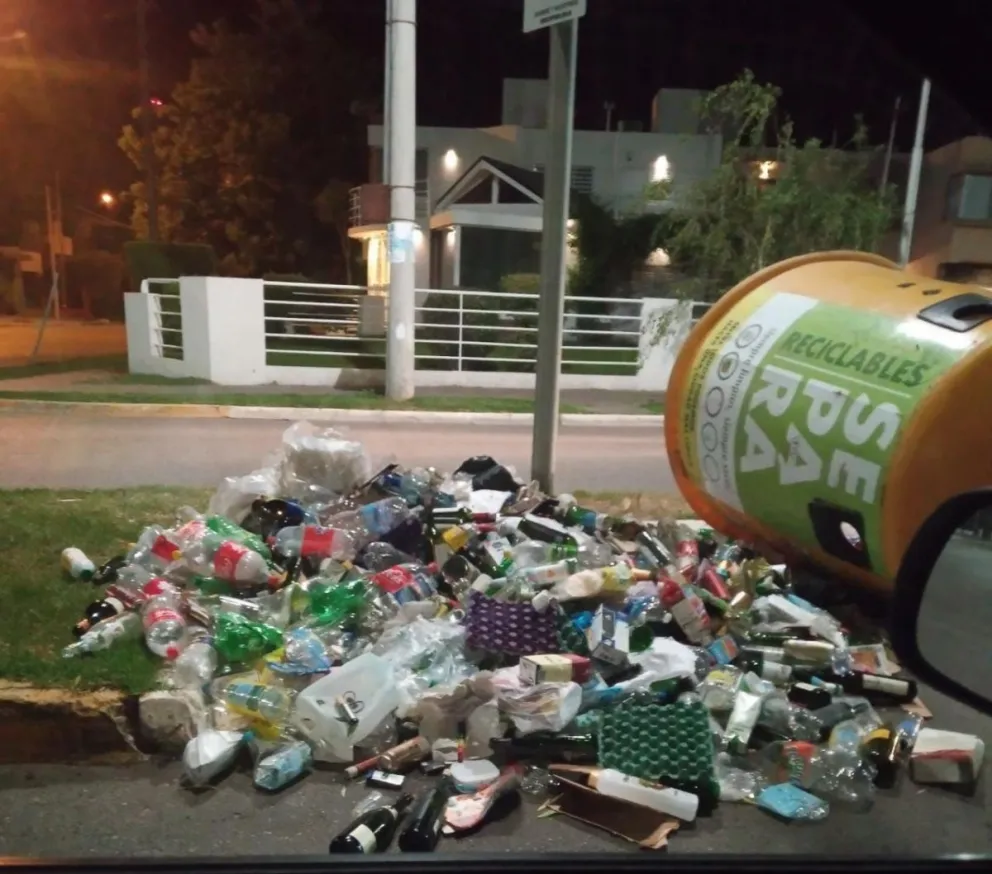 Denuncian actos de vandalismo en diferentes espacios públicos de Viedma