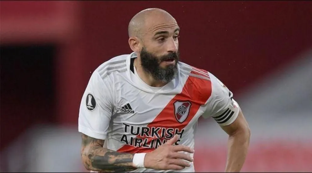 ¿Pinola deja River? Un equipo argentino quiere al zaguero